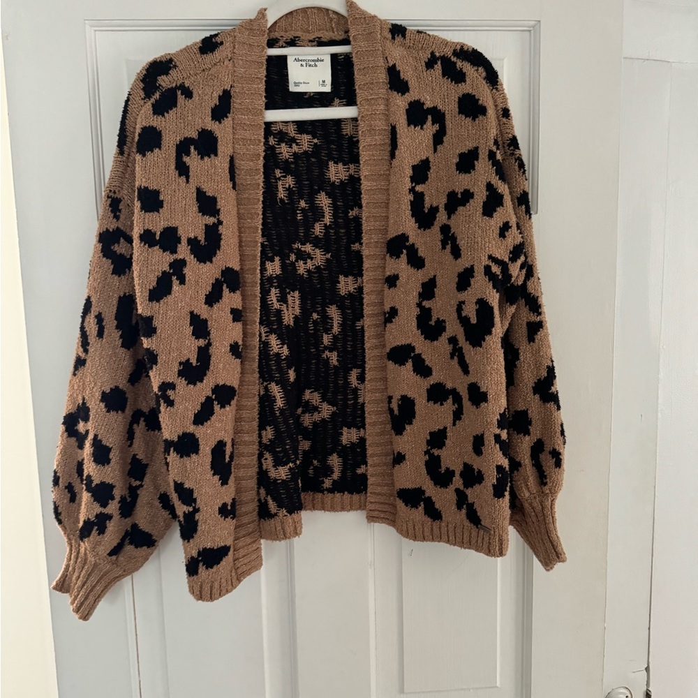 Abercrombie sweater worn once M